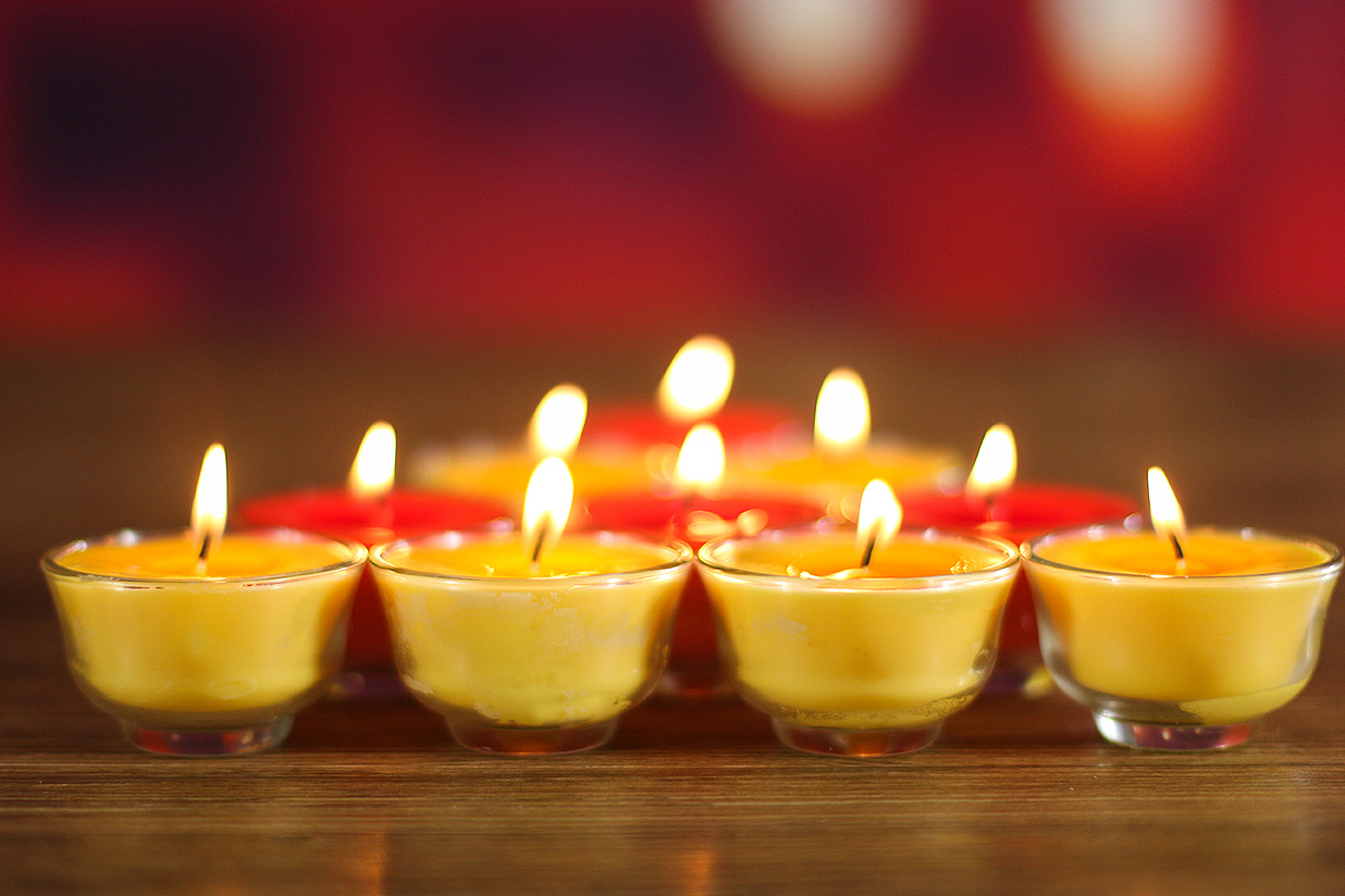 酥油蠟燭佛前供具 燭光