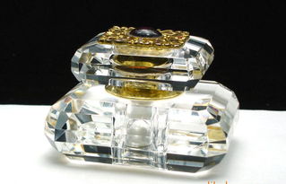 水晶香水瓶與酥油蠟燭 精美設計、多樣用途與供應指南